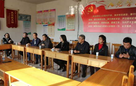 太阳成集团tyc33455cc到历城区柳埠街道办长岭村开展联合党建和爱心捐赠活动